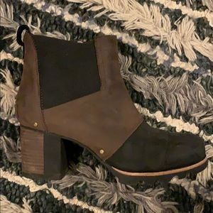 Sorel
Addington Waterproof Leather Chelsea Bootie